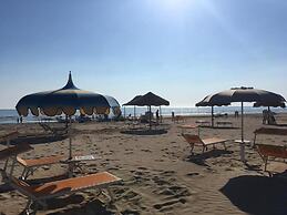 Hotel Laura Beach