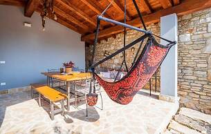 Charming House With Garden and BBQ in Galizana
