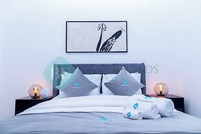 Bloomfields Elegant 1BR in Waters Edge