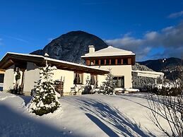 Chalet Leutasch With Ski Trail & Mountain Views