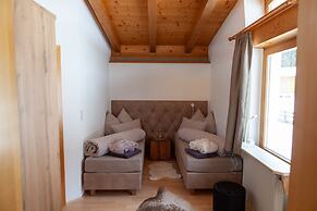 Chalet Leutasch With Ski Trail & Mountain Views