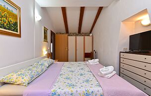 Charming Home With Pool in Barbariga