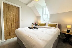 Apartment - Sleeps 2 - Pet Friendly - Parking