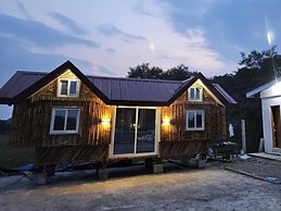 Tres Marias Farmhouse with Pool