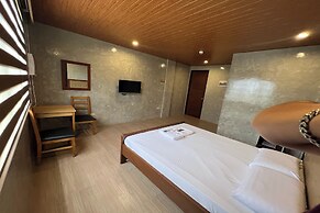 Serenity Suites