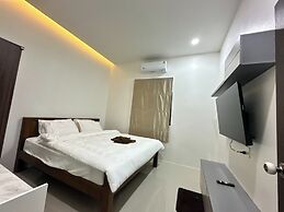 Golden Palm Resort