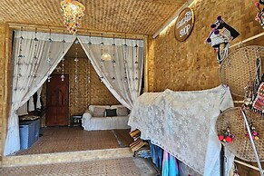 Mae Mae Home