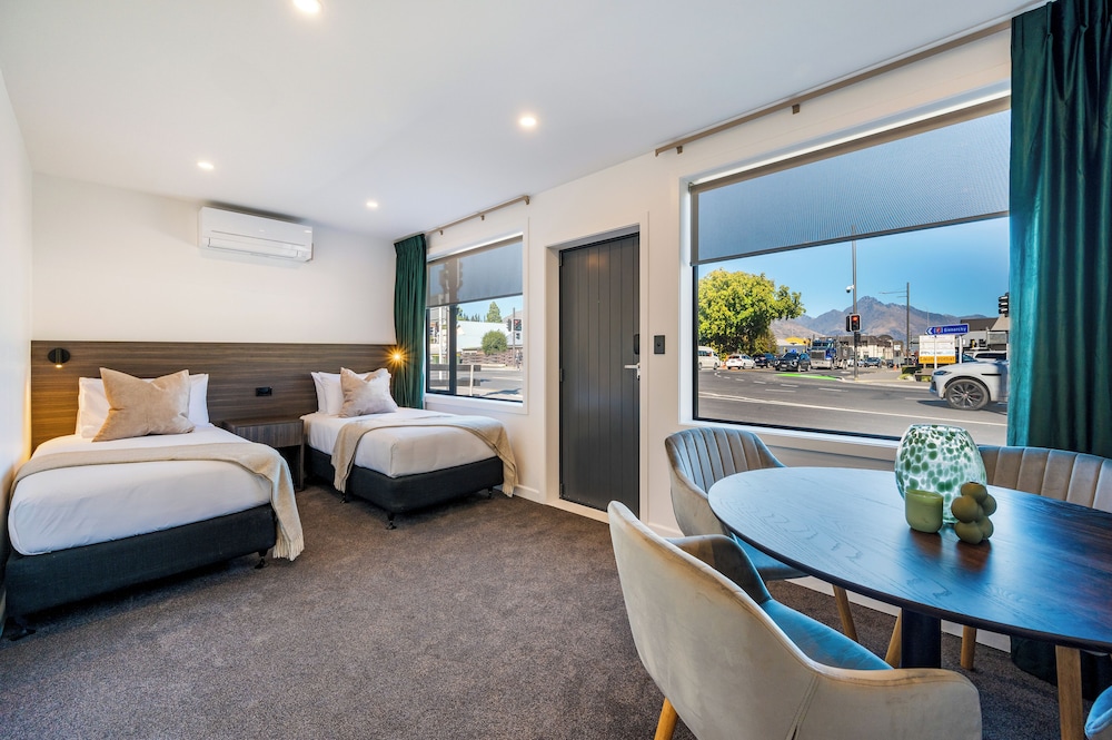 Luxe Suites and Apartments