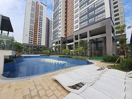 Starlake DAEWOO Apartments by Emily