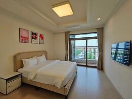Starlake DAEWOO Apartments by Emily