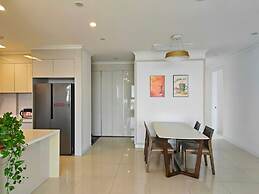 Starlake DAEWOO Apartments by Emily