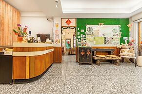 Forever happiness hostel