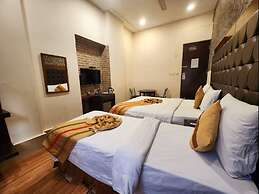 HOTEL RAUNAK