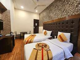 HOTEL RAUNAK