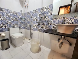 HOTEL RAUNAK