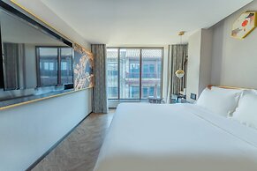 M Hotel