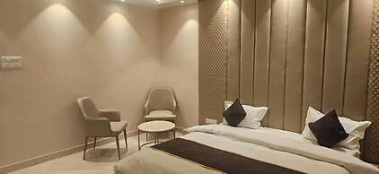 Hotel Maya Crystal