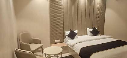 Hotel Maya Crystal