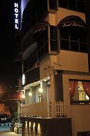 MONDIAL HOTEL