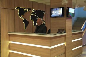 MONDIAL HOTEL