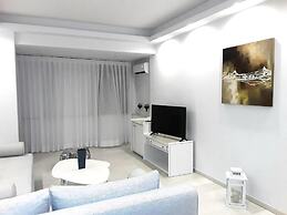 Cavo Seaside Suites