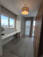 Deluxe 2 Terraces River Marina View Flat