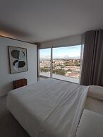 Deluxe 2 Terraces River Marina View Flat