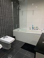 Modern Flat Near Lisbon