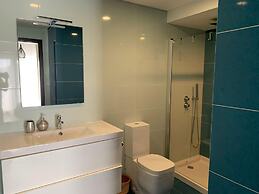 Modern Flat Near Lisbon
