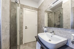 Tranquil Apartment With Pool Access - Manjola