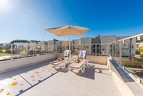 Tranquil Apartment With Pool Access - Manjola
