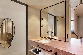 Mondrian Gold Coast