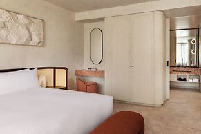Mondrian Gold Coast