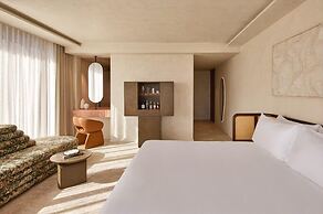 Mondrian Gold Coast