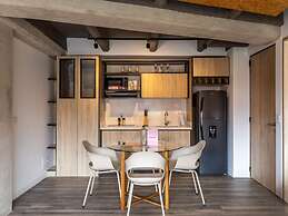 Stylish 1 BR in Chapinero