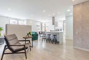Modern 3BR in Usaqu n
