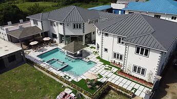 ESCARLET HOTEL