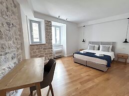 Nest Ozana
