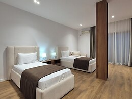 ORCHIDS Hotel