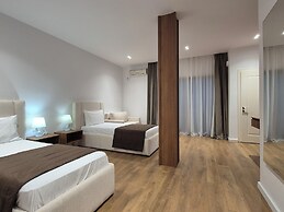 ORCHIDS Hotel