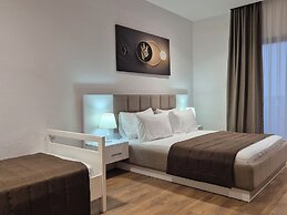 ORCHIDS Hotel