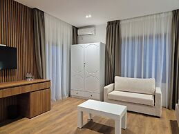 ORCHIDS Hotel