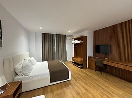 ORCHIDS Hotel