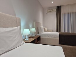 ORCHIDS Hotel