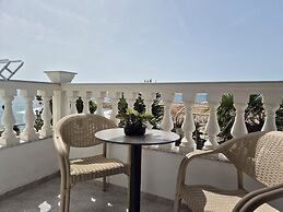 ORCHIDS Hotel