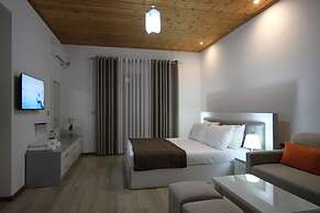 ORCHIDS Hotel