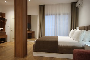 ORCHIDS Hotel