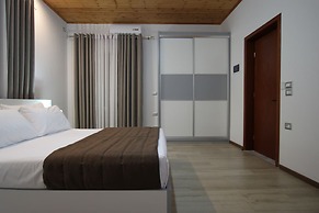 ORCHIDS Hotel