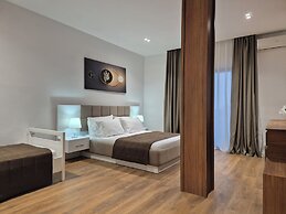 ORCHIDS Hotel