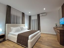 ORCHIDS Hotel